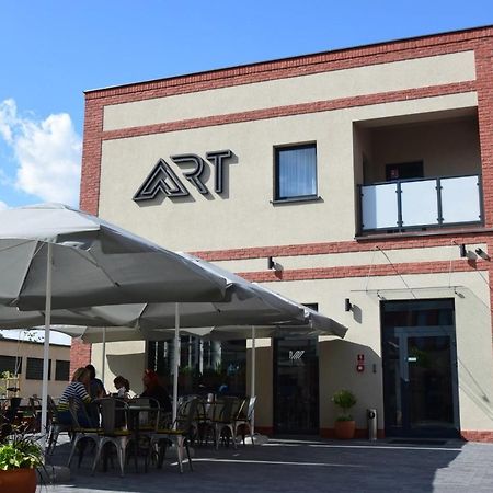 Art Pensjonat Krotoszyn Ngoại thất bức ảnh